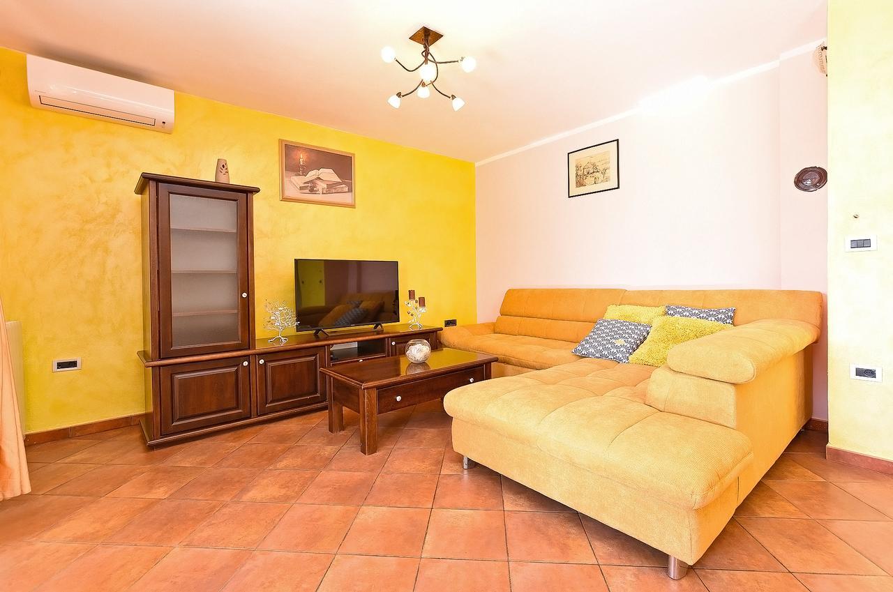 Apartment Modrusani 1561 Žminj Extérieur photo