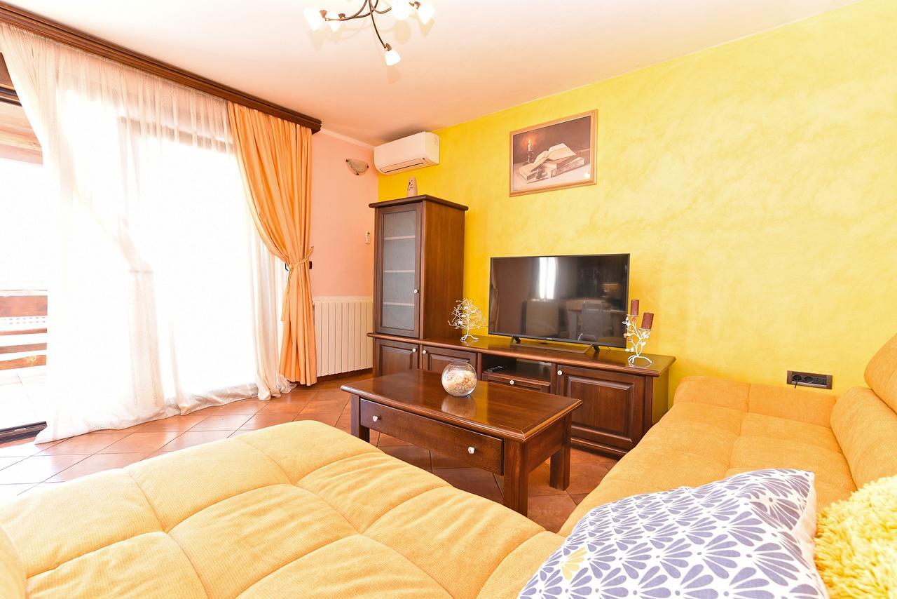 Apartment Modrusani 1561 Žminj Extérieur photo